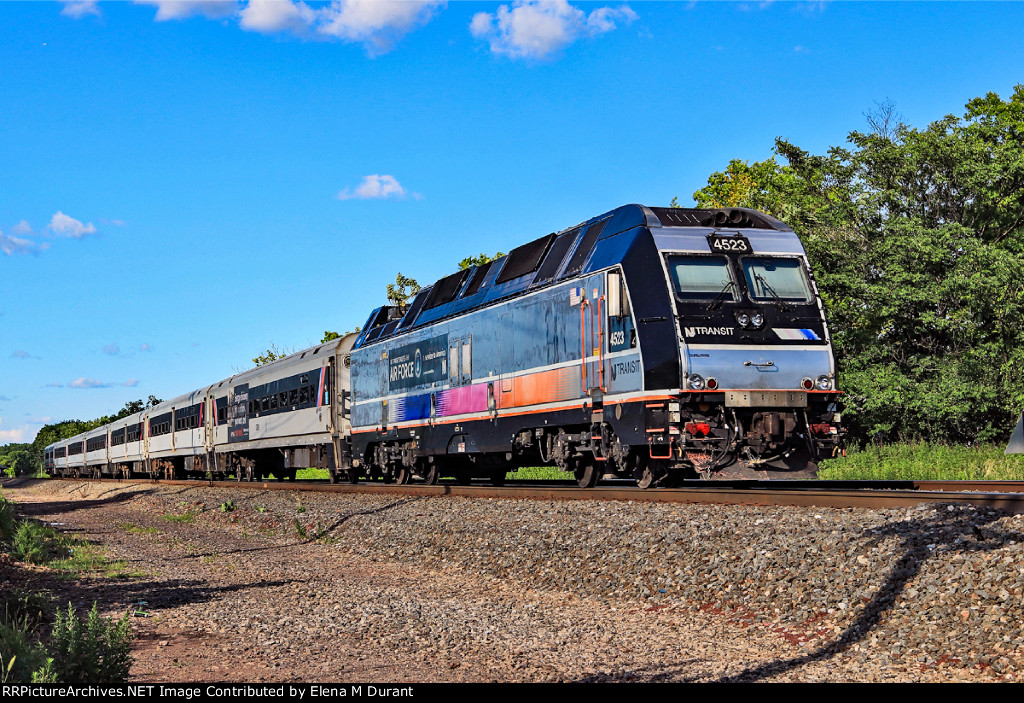 NJT 4523 on train 5746